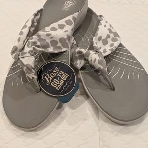 Bass Debbie Flip Flop